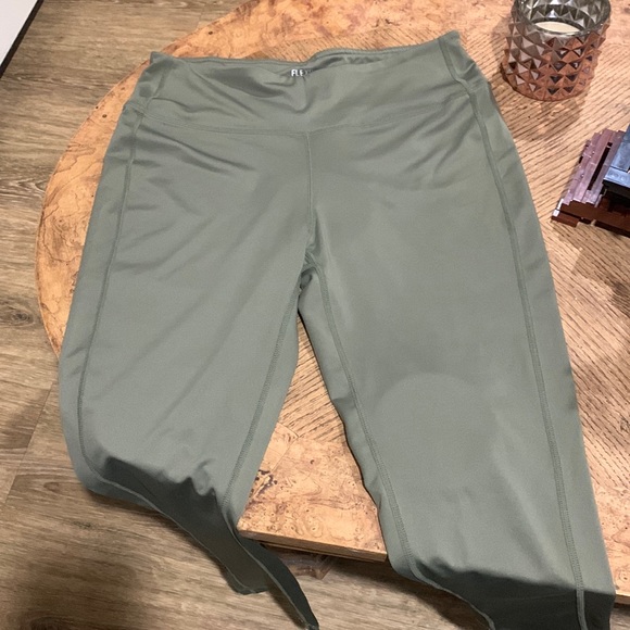 Green Leggings - Picture 1 of 1